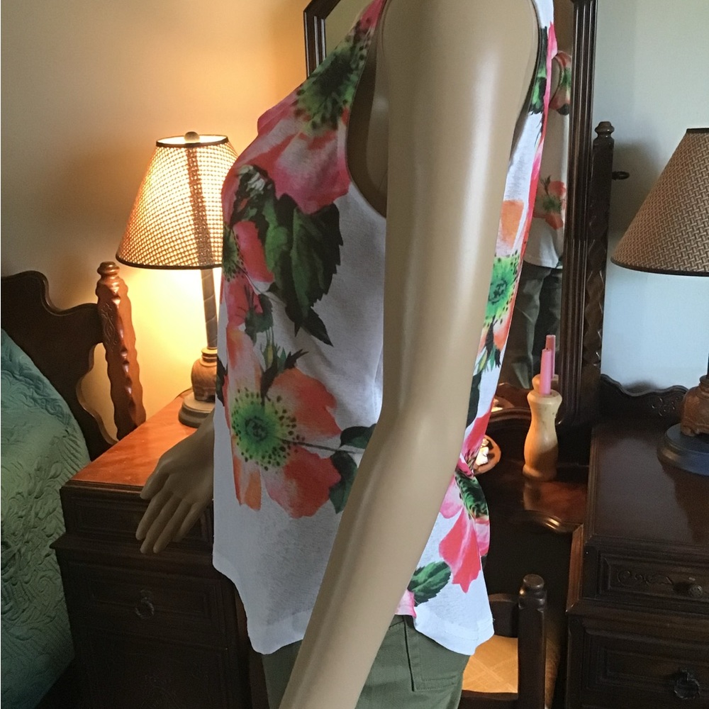 Flower tank top